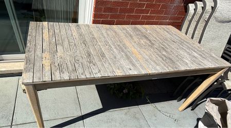 Patio table with 4 chairs & cushions
