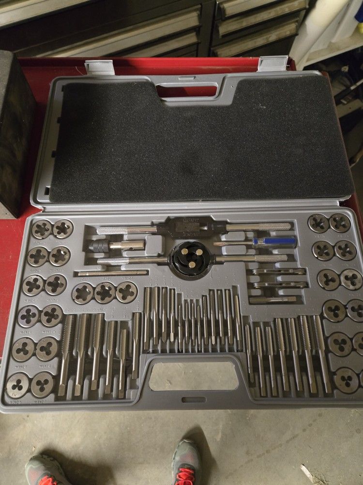 Tap And Die Set