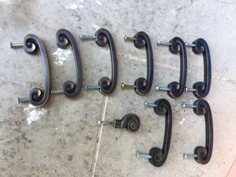 Drawer pulls