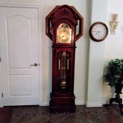 Grandfather Clock Have Key Chimes Every Hour Half Hour Perfect Wood