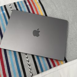 MacBook Pro 14” 2023
