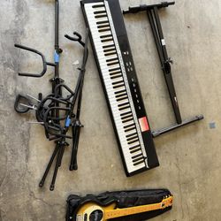 Music Gear. Keyboard. Guitar Stands. Travel Guitar 