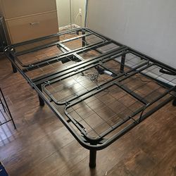 Full size adjustable bed frame 