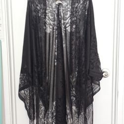 David And Young- Black Lace Kimono