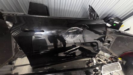 2020 - 2025 TESLA MODEL Y RIGHT PASSENGER DOOR OEM