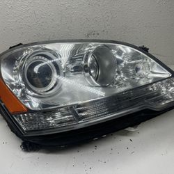 2006 -2008 MERCEDES BENZ ML500 ML350 HID Xenon RIGHT Passenger Headlight OEM