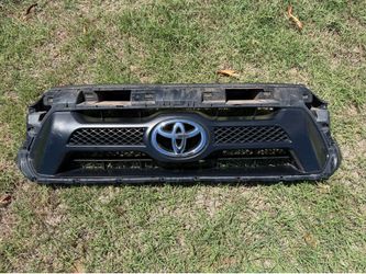 Toyota Tacoma grille
