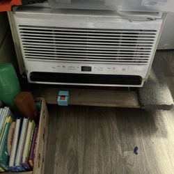 2 air Conditioner 
