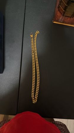 GOLD CHAIN