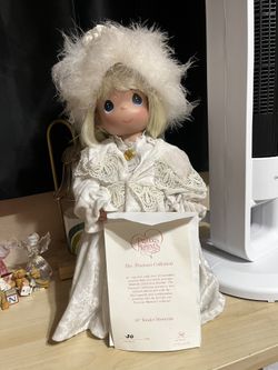 Precious Moments, The Precious Collection 16” Tender Moments Doll