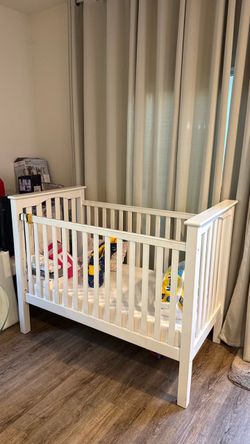Almost new crib