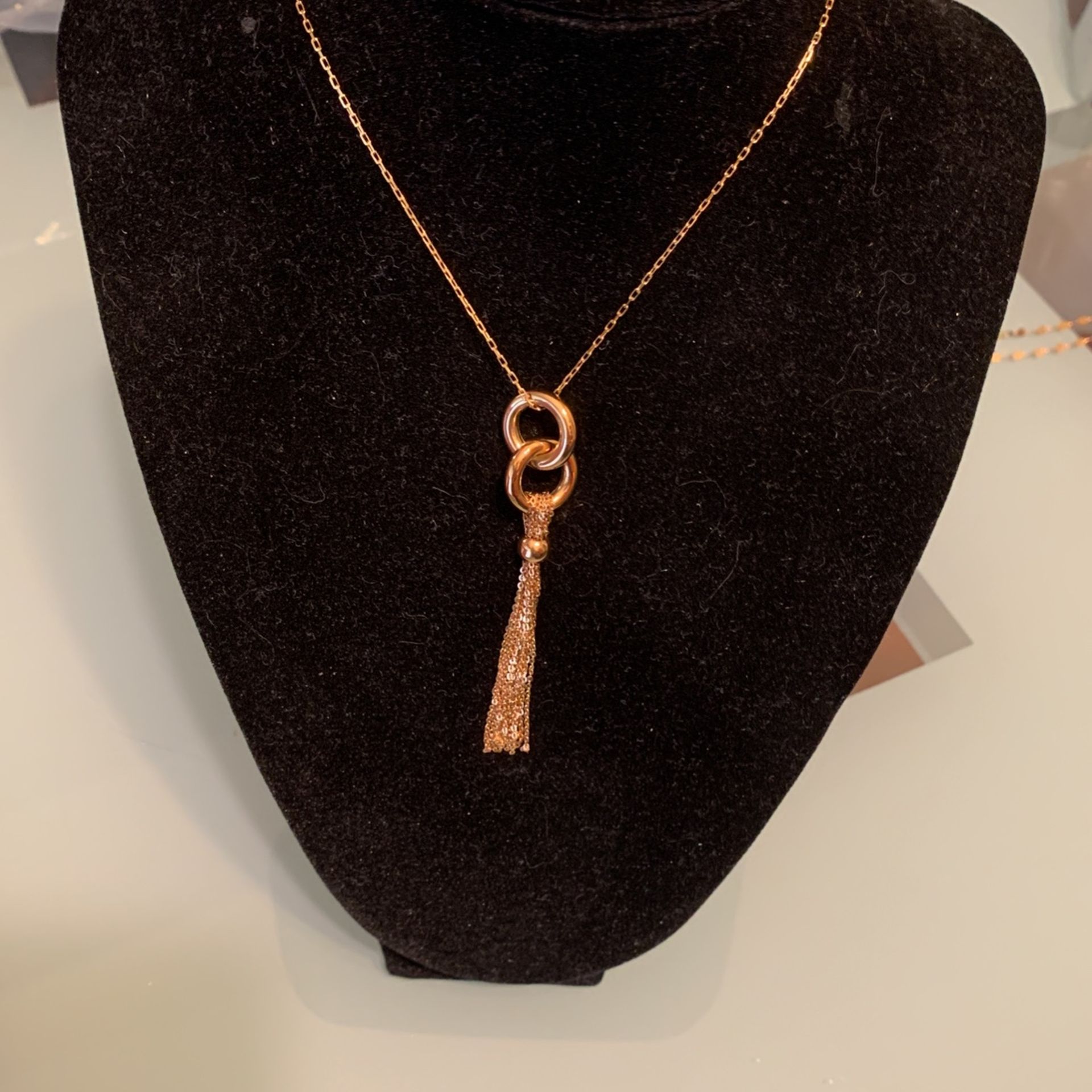 Beautiful 14 Solid Gold Tassel Pendant With Chain