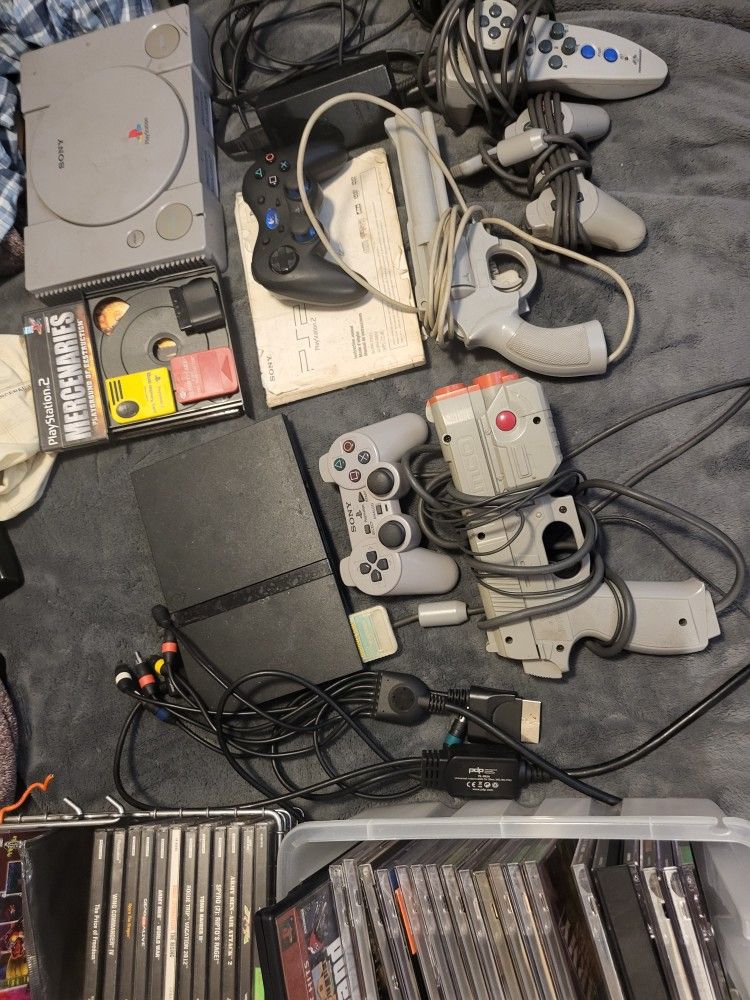 Sony PlayStation 2 With 3 Memory Cards Instruction Manual Five Controllers Two Guns Throwing In A Original Sony PlayStation It Boots Up But5th