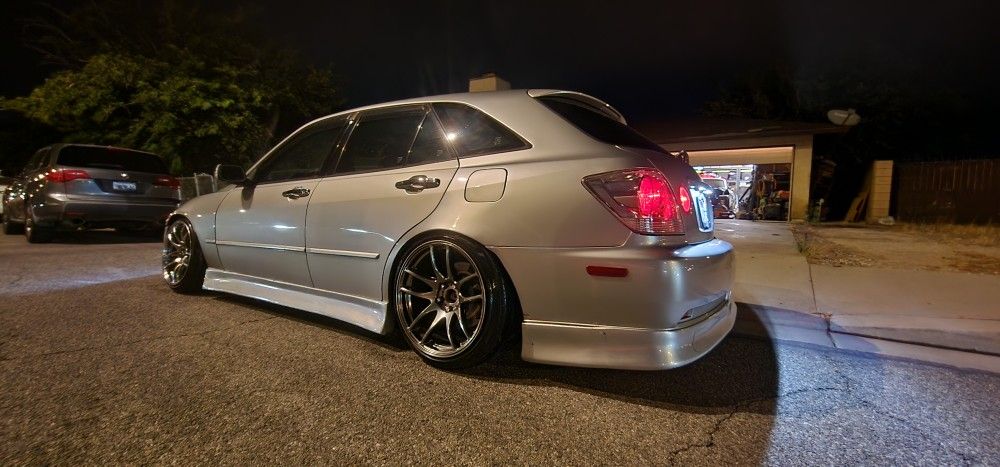 Lexus Is300 Sportcross Wagon