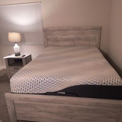Queen Size Bed Room Set W/ Adjustable Base