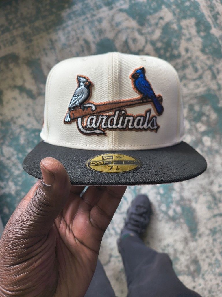 New Era St. Louis Cardinals Fitted Hat 7 1/2 "Family And Friends"