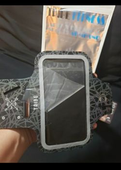 🔥 DIABLA'z - NEW UNUSED - BRAND NEW - SIZE MEDIUM Reflective Running Phone Holder Sports Armband