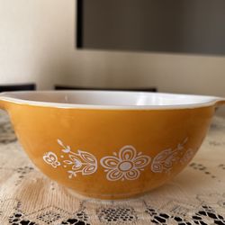 Pyrex Butterfly Gold Bowl 442 1-1/2 Qt $25