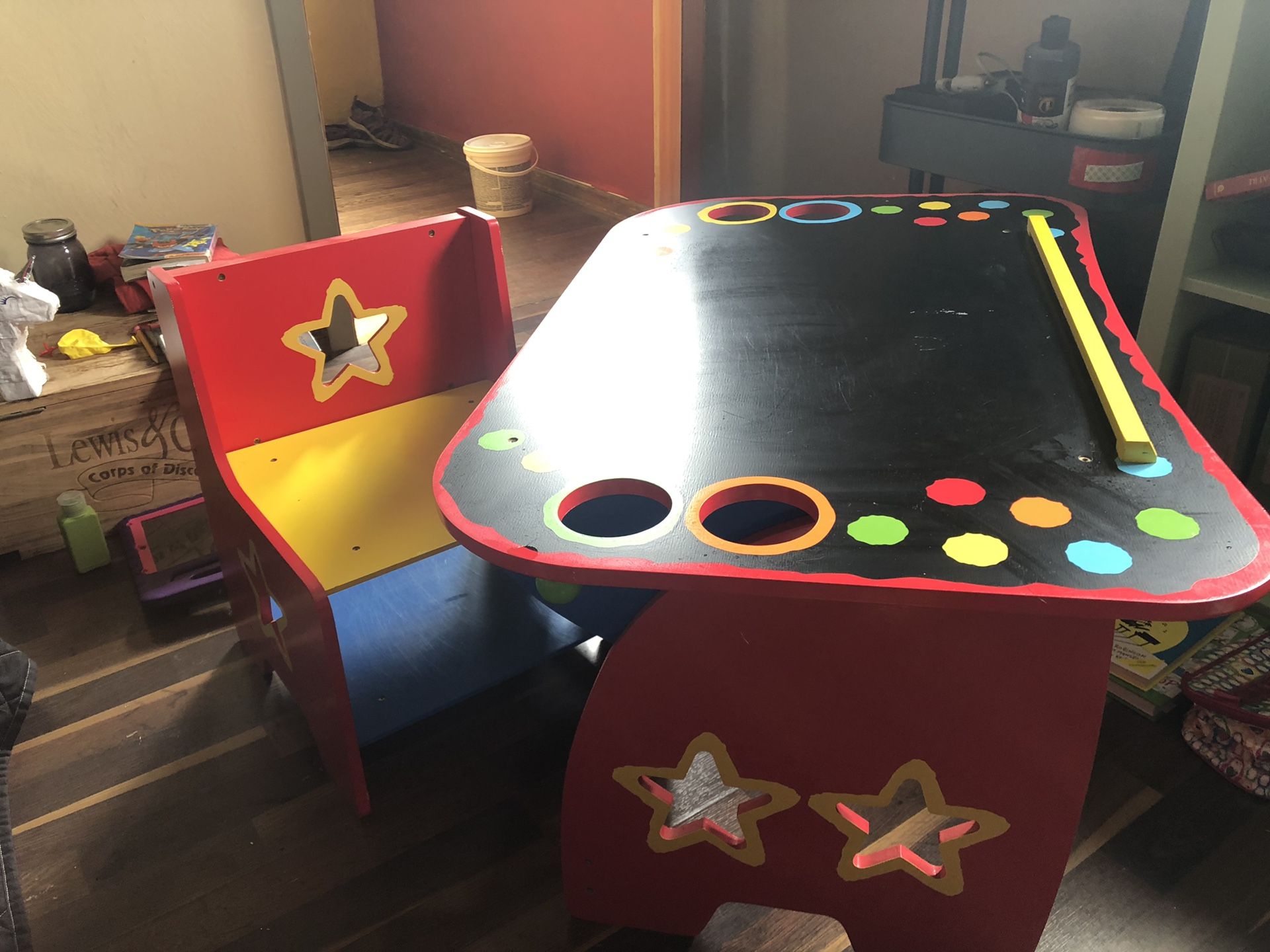 Kids art table