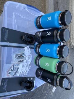 32 oz hydro flask any color 100% authentic I’m out of stock I’ll be in stock in 1 week sorry