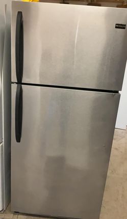 Like New Frigidaire Refrigerator - GREAT condition!