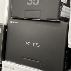 Fujifilm X-T5 Mirrorless Camera 