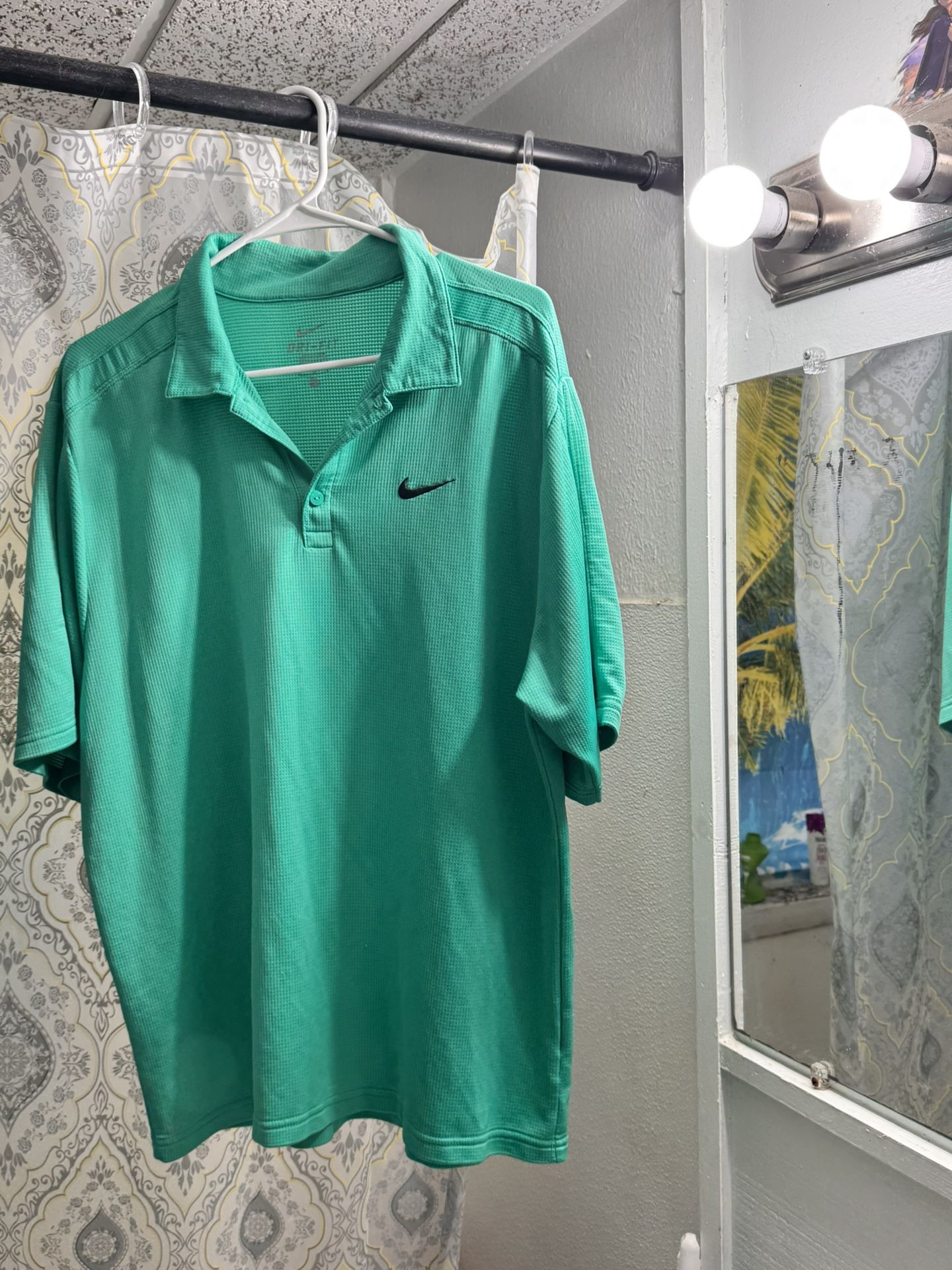 Nike Dri Fit Golf Shirt