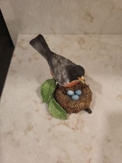 Lennox American Robin Bird Figurine with Nest