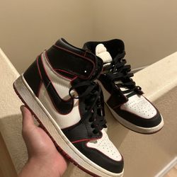 Jordan 1 High (bloodline)
