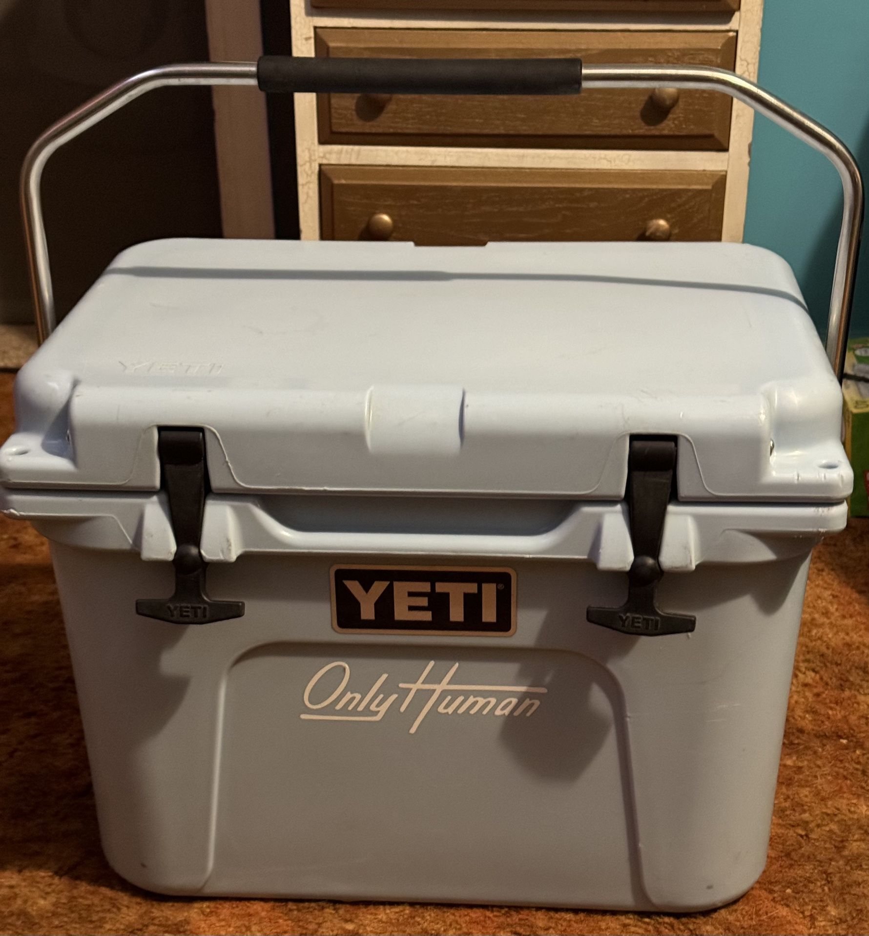 Yeti Roadie 20 Cooler - Ice Blue (Discontinued & Retired)