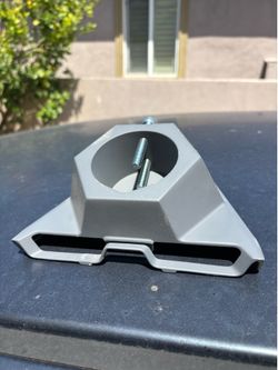 Starlink pole mount