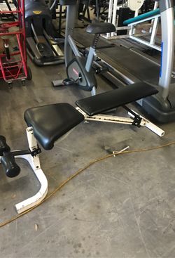Workout bench flat to 90°