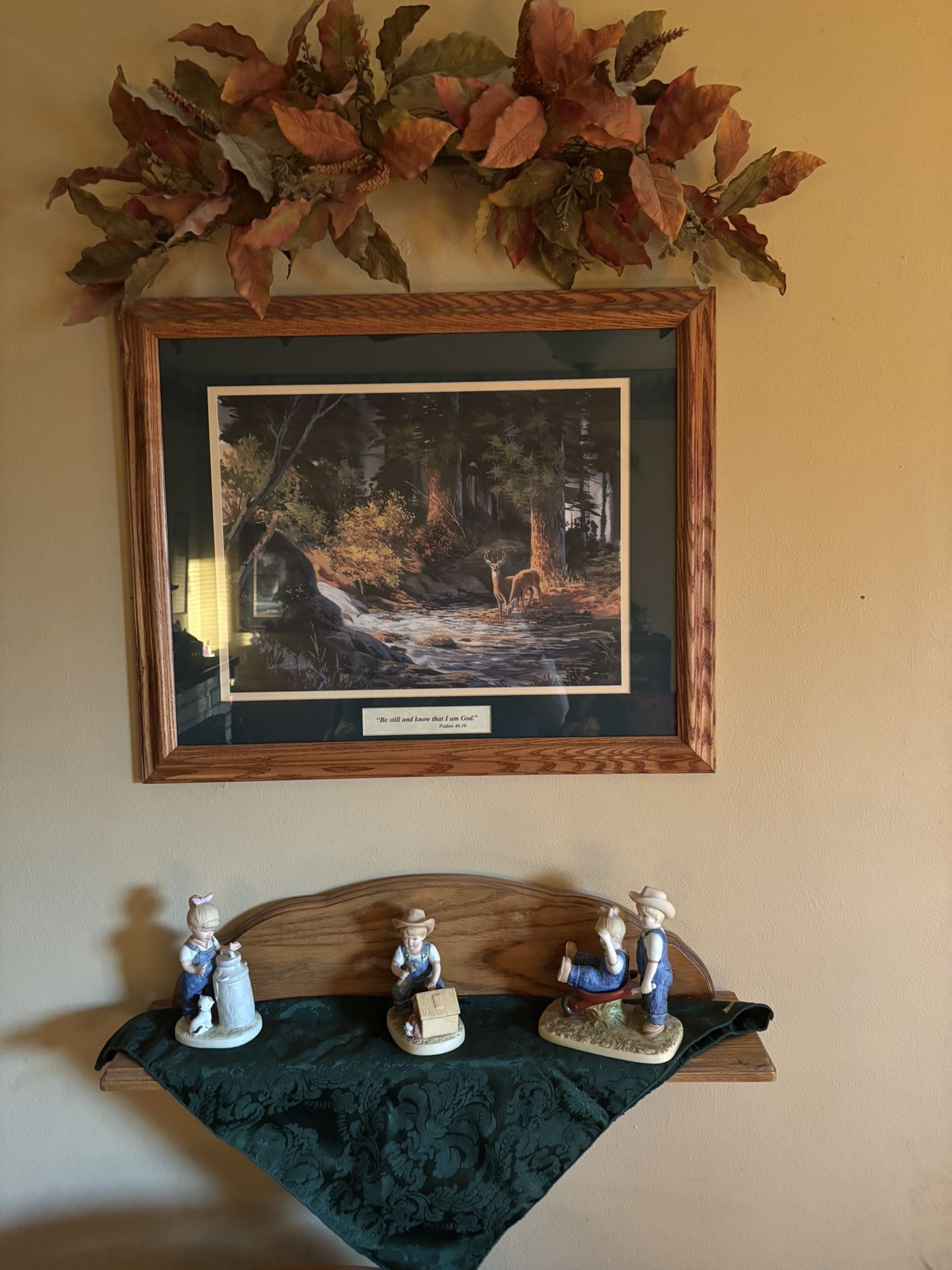 Picture, Swag, 3 Figures, And The Shelf