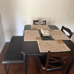 Table With 4. Chairs 