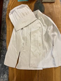 Women’s chef coat and hat