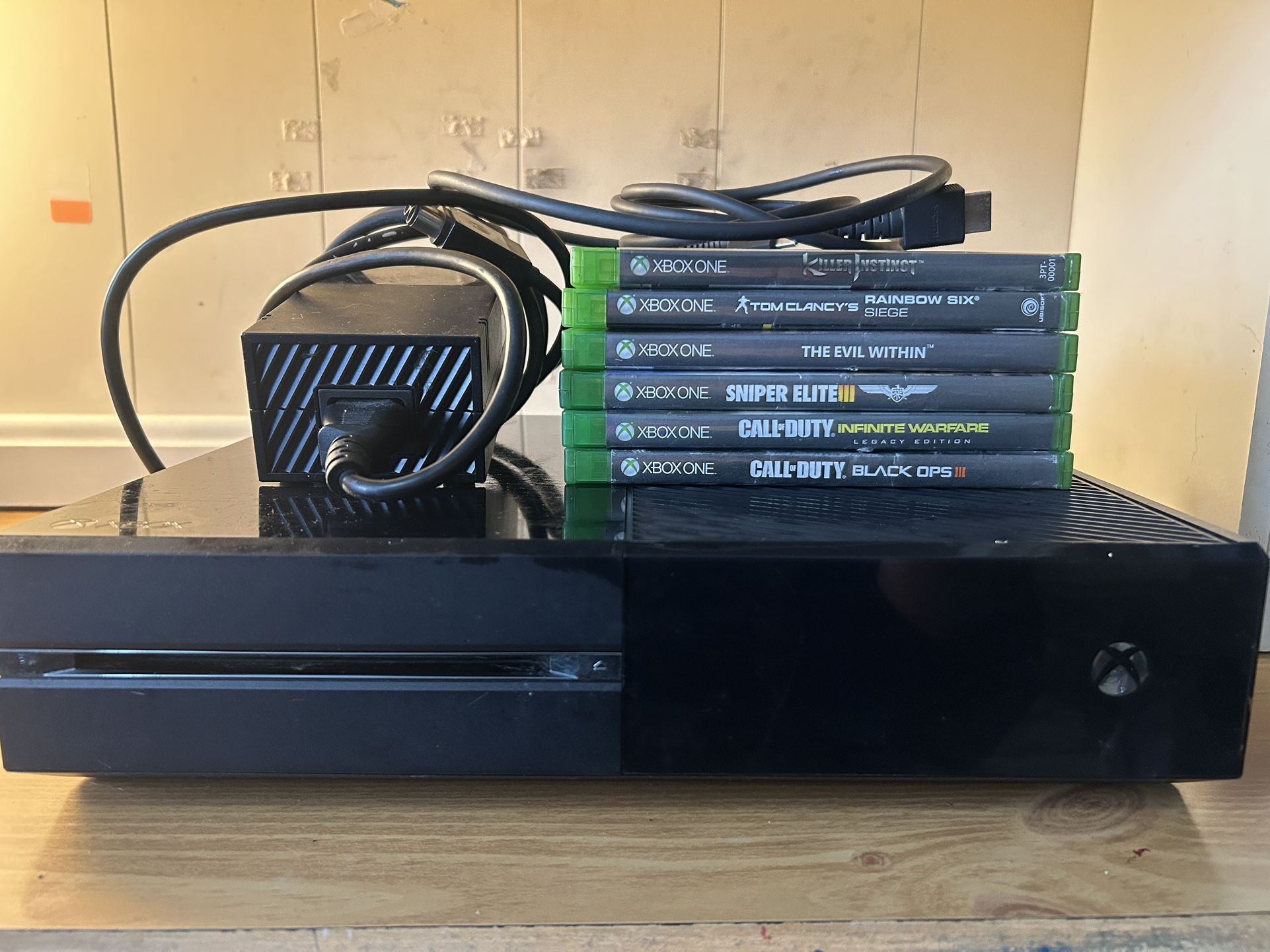 Xbox One Original With Games