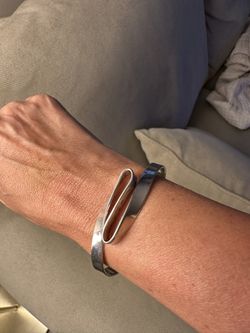 Women’s Sterling Silver Ribbon Design Cuff Bracelet