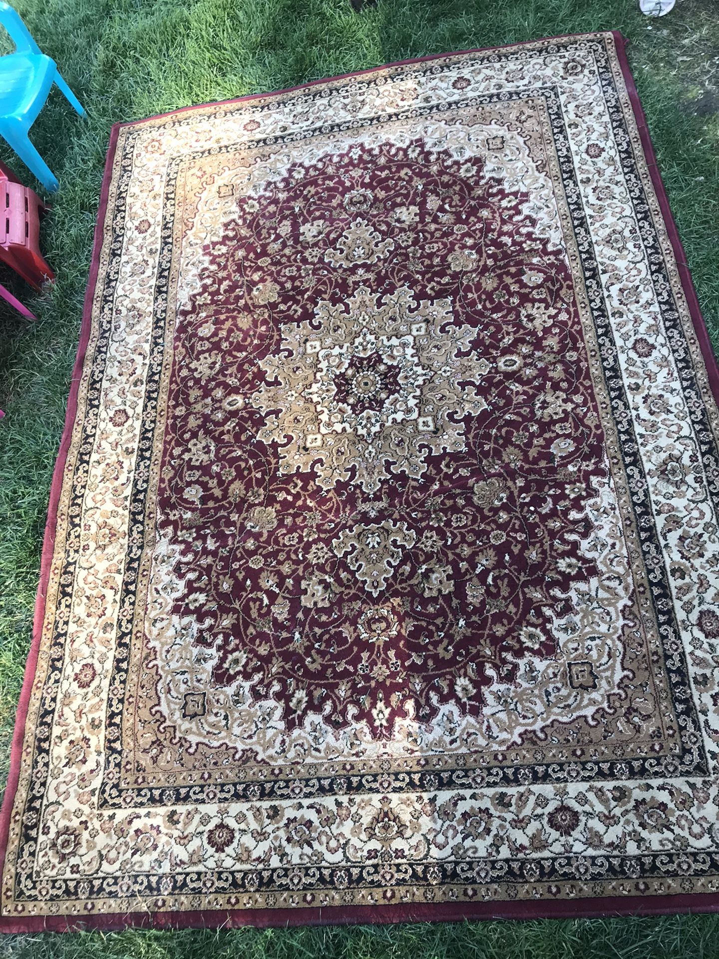 courastan area rug 5’3” by 7’6”