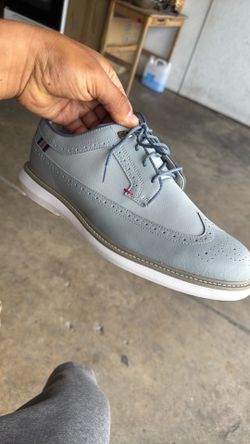 Golf shoes