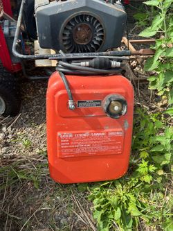 Vintage 1970 Chrysler 6 gal,marine fuel tank