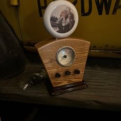 Norman Rockwell Table Radio 