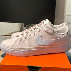 Nike Pink Leather Women’s Shoes 