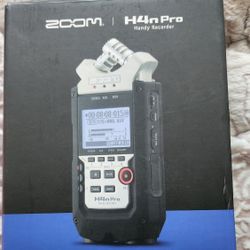 Zoom H4N Pro With Accessories 