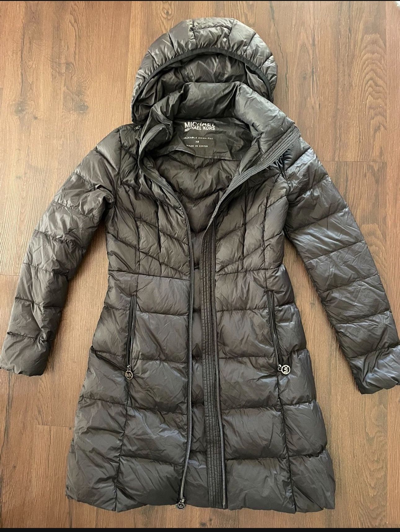 Woman’s Michael Kors Ultra Lightweight Jacket Hood Packable Down, Size XS