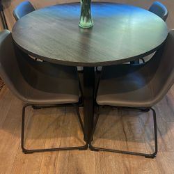 Dining Table 4 Chairs 
