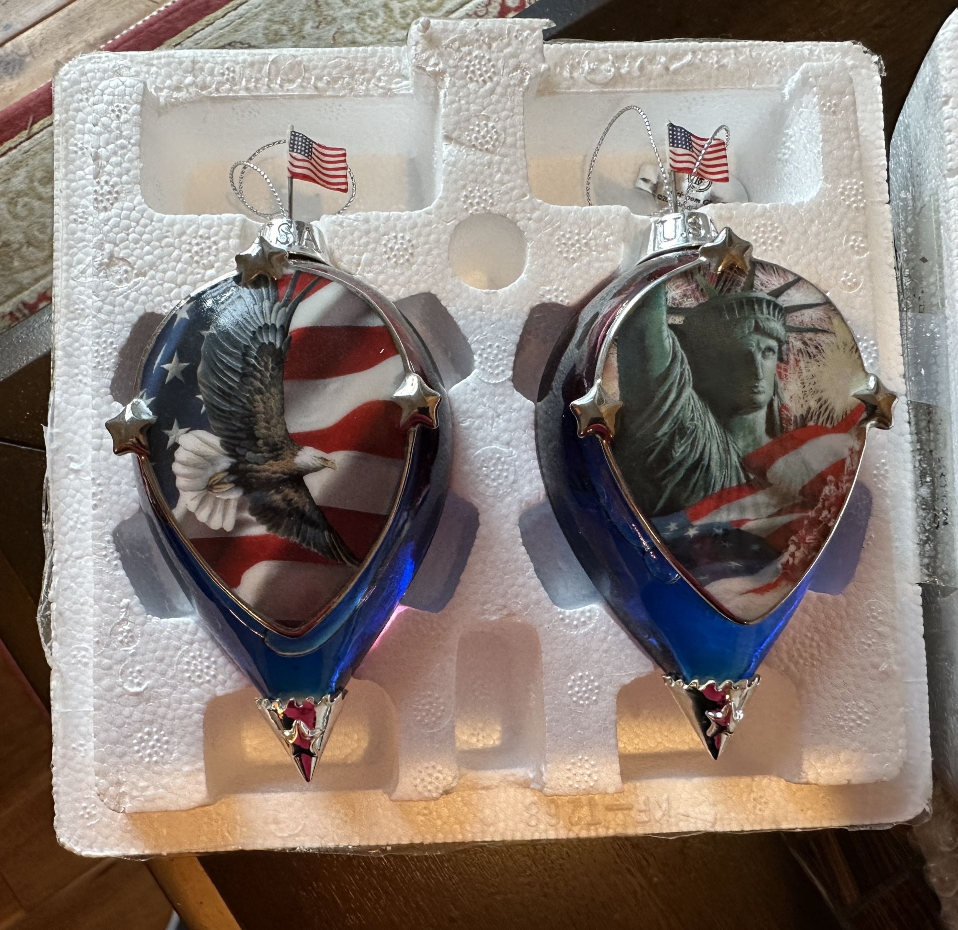 Liquid Filled Ornaments By Bradford