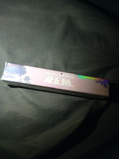 Ariana Grande Rem Perfume
