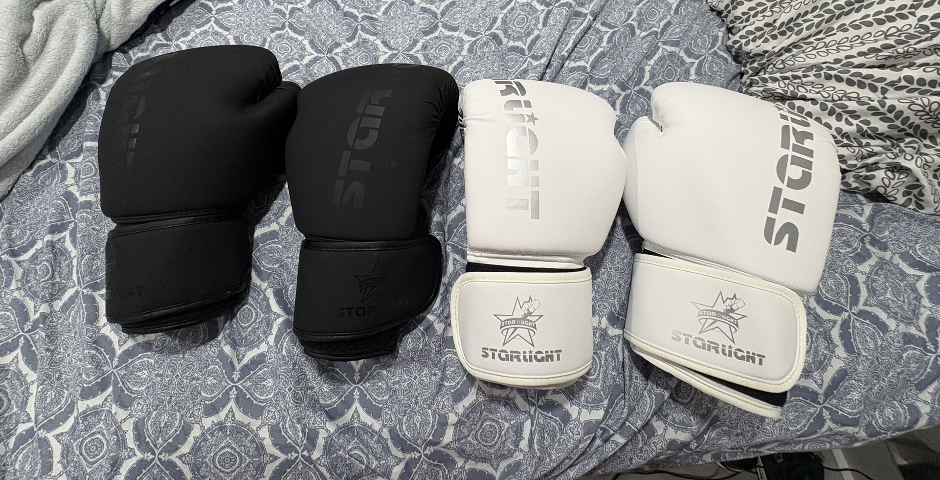 2 Boxing Gloves