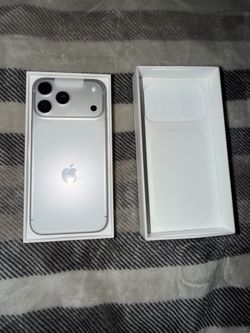 iPhone 17 Pro Max 256gb AT&T