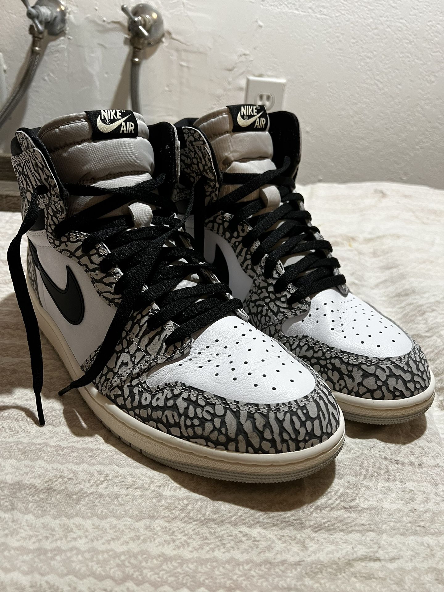 AJ1 WHITE CEMENT Air Jordan 1 Retro OG High White Cement